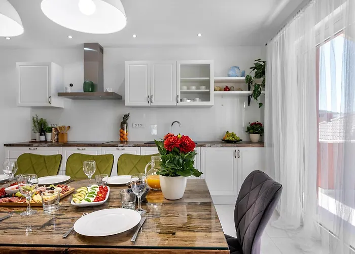 Nyaraló Stunning In With Sauna *